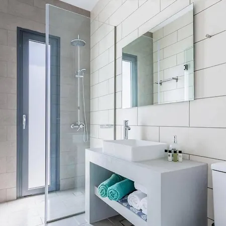 Willa La Soleil By *